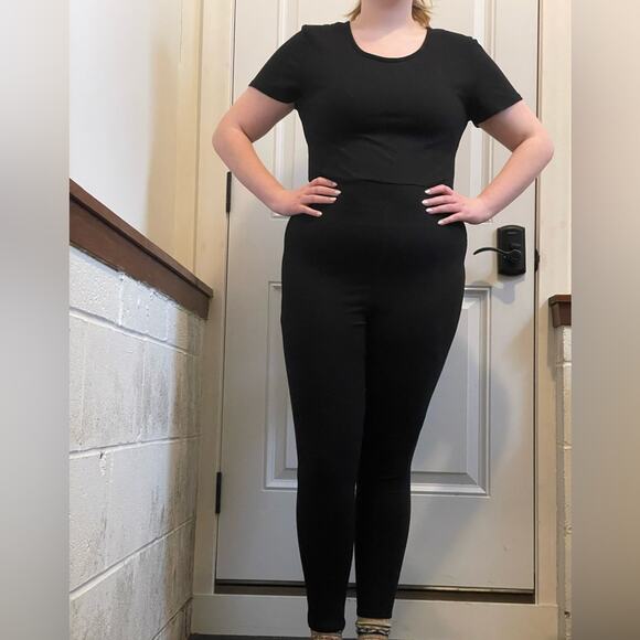 Torrid Brand Size 2 (2XL) Black Short Sleeve Jumpsuit Romper Cotton & Spandex - Picture 1 of 3